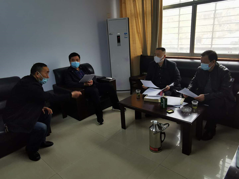 图②：工作组与林业站相关负责人座谈_副本.jpg